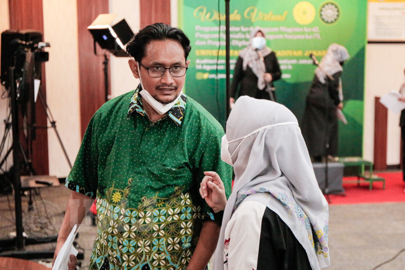 Property-Of-ILKOM-FISIP-UMJ-0112