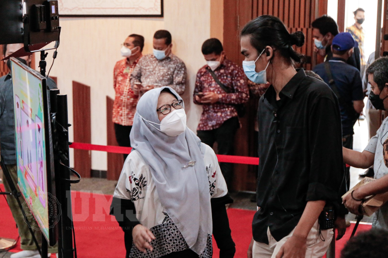 Property-Of-ILKOM-FISIP-UMJ-0113
