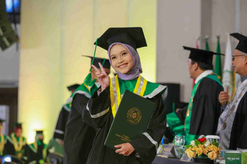 Wisuda-Mei-2025-Sesi-2_UMJ_6667