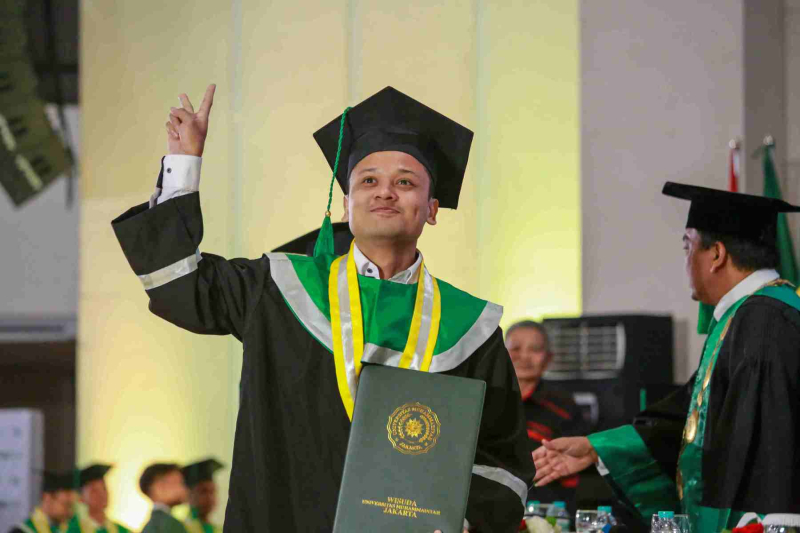 Wisuda-Mei-2025-Sesi-2_UMJ_6684