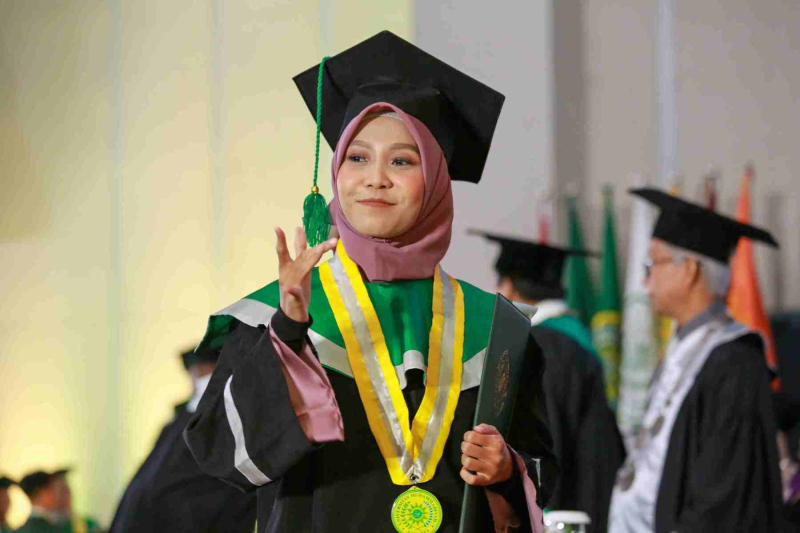 Wisuda-Mei-2025-Sesi-2_UMJ_6691