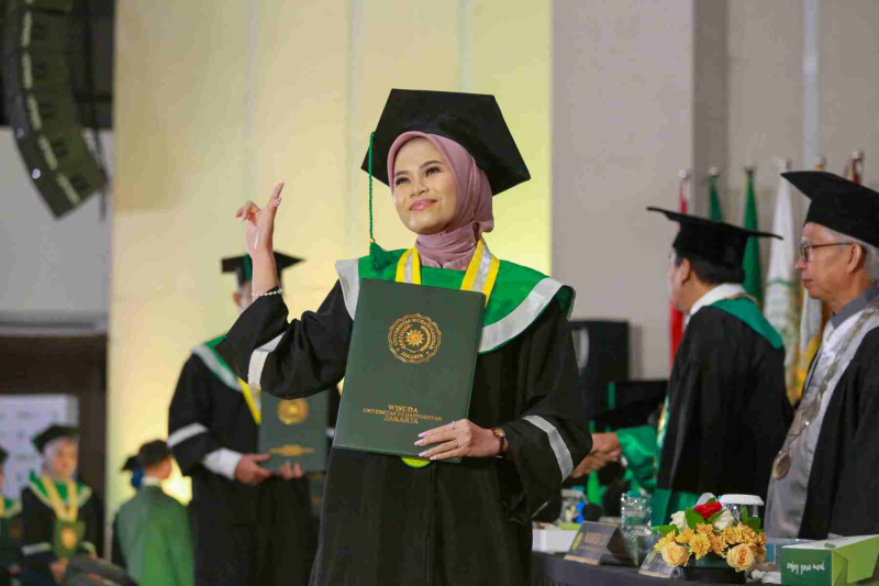 Wisuda-Mei-2025-Sesi-2_UMJ_6710