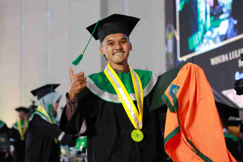 Wisuda-Mei-2025-Sesi-2_UMJ_6806