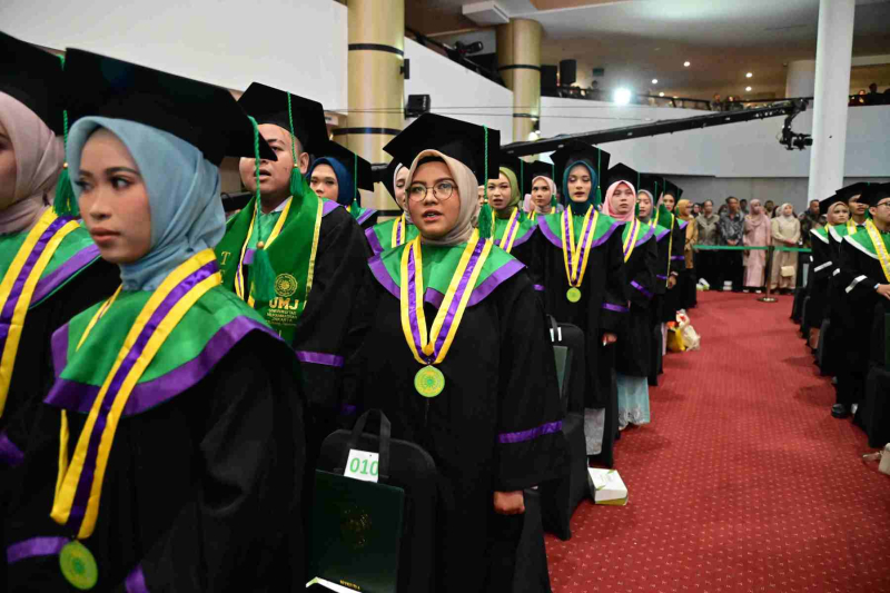 Wisuda-Mei-2025-Sesi-2_YAN_4548