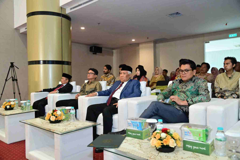 Wisuda-Mei-2025-Sesi-2_YAN_4598