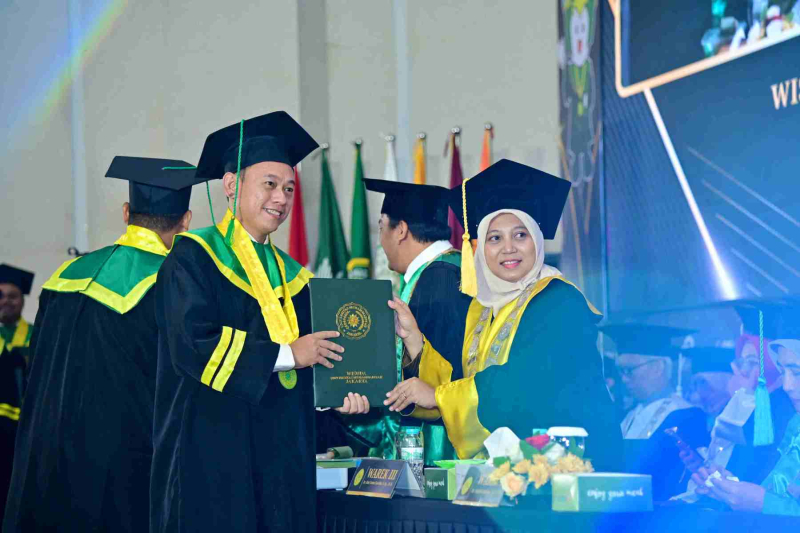 Wisuda-Mei-2025-Sesi-2_YAN_4713