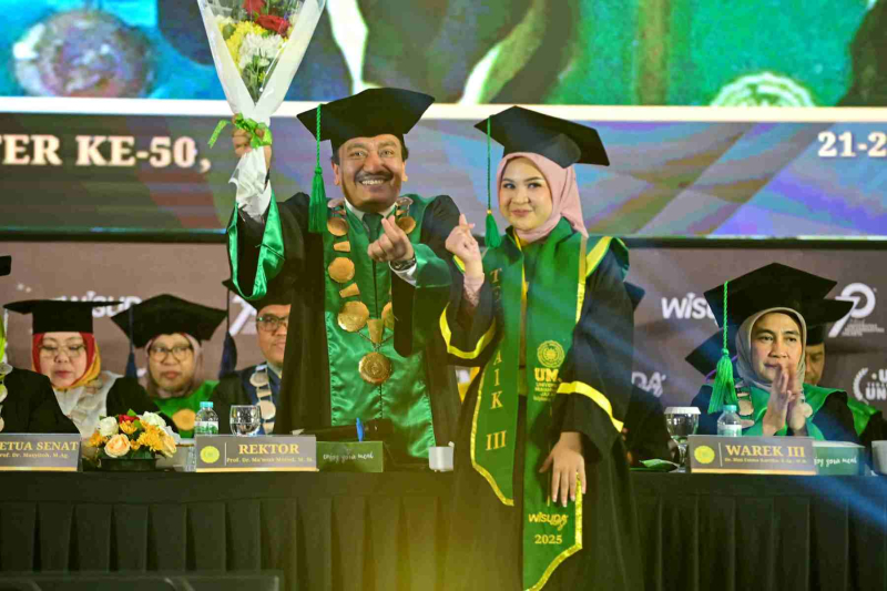 Wisuda-Mei-2025-Sesi-2_YAN_4795