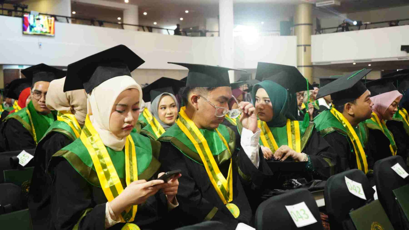 Wisuda-Mei-2025-Sesi-3_DSC06313