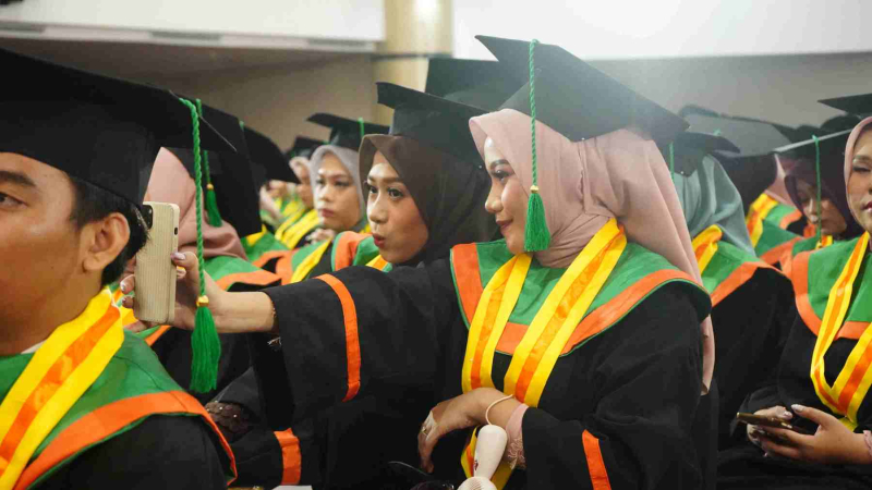 Wisuda-Mei-2025-Sesi-3_DSC06321