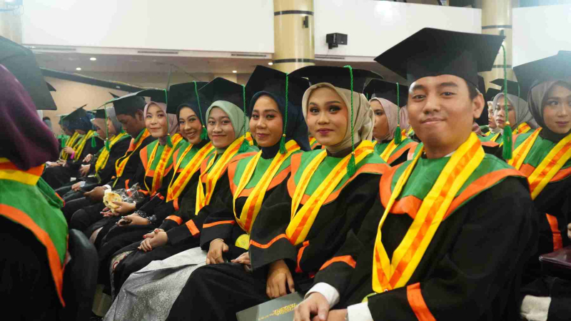 Wisuda-Mei-2025-Sesi-3_DSC06324