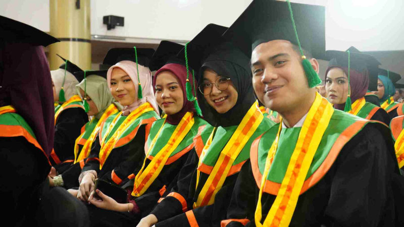 Wisuda-Mei-2025-Sesi-3_DSC06328