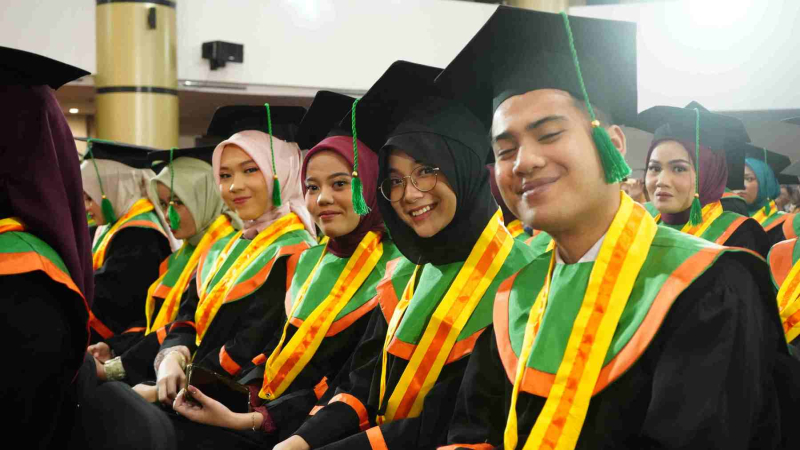 Wisuda-Mei-2025-Sesi-3_DSC06329