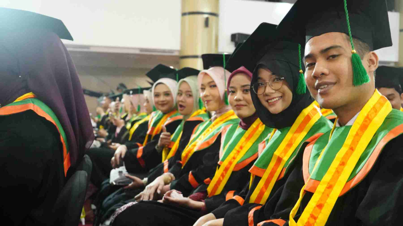 Wisuda-Mei-2025-Sesi-3_DSC06332