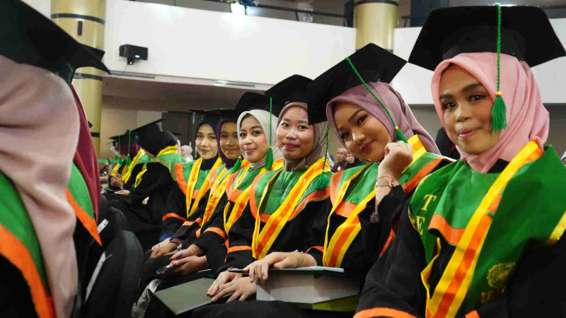 Wisuda-Mei-2025-Sesi-3_DSC06337