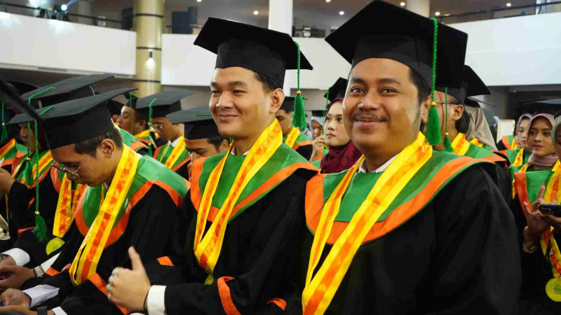Wisuda-Mei-2025-Sesi-3_DSC06343