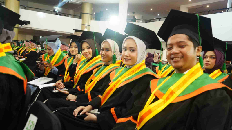 Wisuda-Mei-2025-Sesi-3_DSC06347