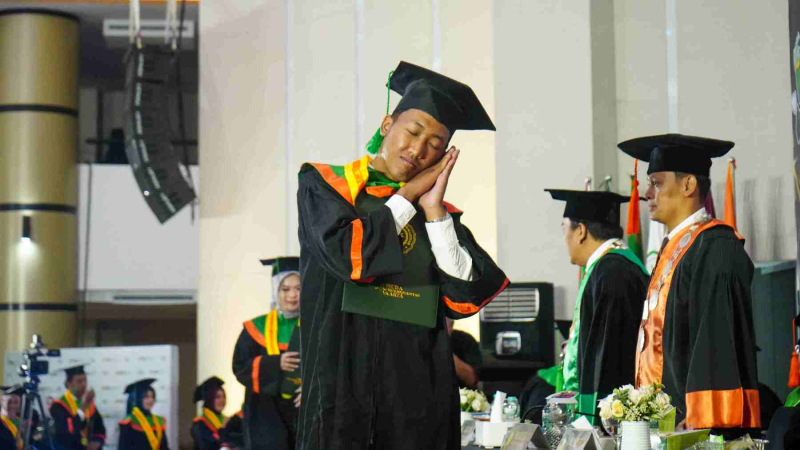 Wisuda-Mei-2025-Sesi-3_DSC06390