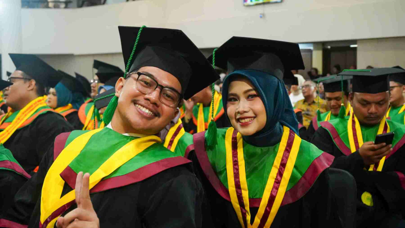 Wisuda-Mei-2025-Sesi-3_DSC06462
