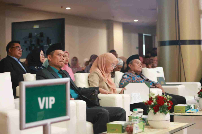 Wisuda-Mei-2025-Sesi-3_UMJ_6965