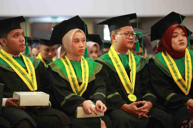 Wisuda-Mei-2025-Sesi-3_UMJ_6970