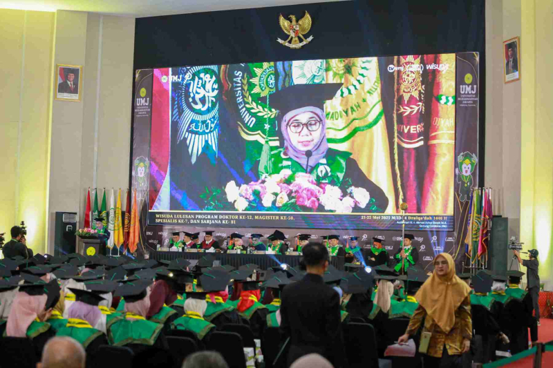 Wisuda-Mei-2025-Sesi-3_UMJ_7044