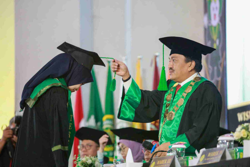 Wisuda-Mei-2025-Sesi-3_UMJ_7047