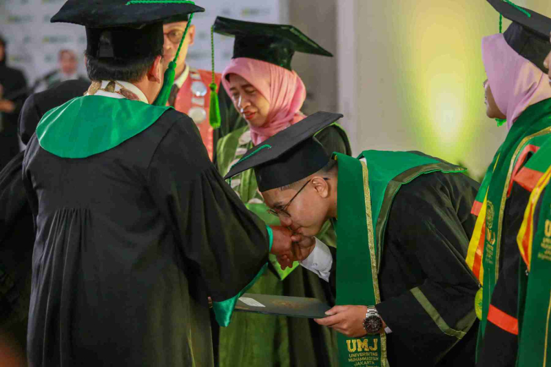 Wisuda-Mei-2025-Sesi-3_UMJ_7053