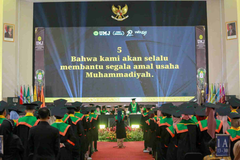 Wisuda-Mei-2025-Sesi-3_UMJ_7147