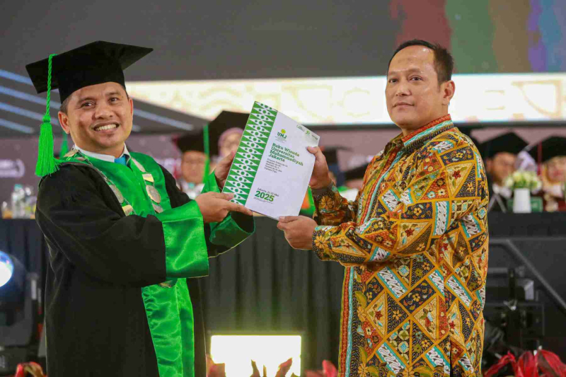 Wisuda-Mei-2025-Sesi-3_UMJ_7178