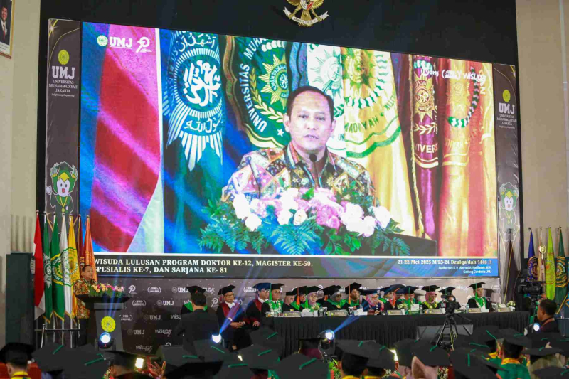 Wisuda-Mei-2025-Sesi-3_UMJ_7191