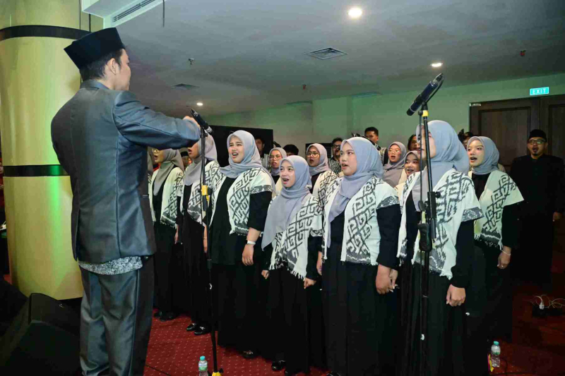 Wisuda-Mei-2025-Sesi-3_YAN_5063