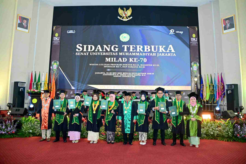 Wisuda-Mei-2025-Sesi-3_YAN_5119