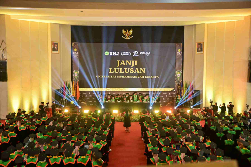 Wisuda-Mei-2025-Sesi-3_YAN_5141