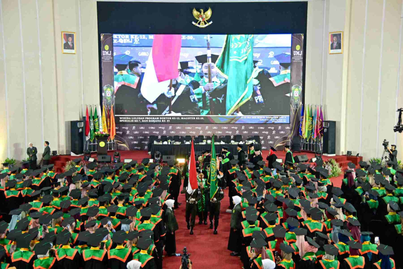 Wisuda-Mei-2025-Sesi-3_YAN_5226