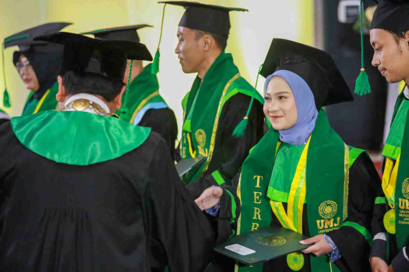 Wisuda-Mei-2025-Sesi-1_UMJ_6022