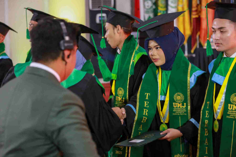 Wisuda-Mei-2025-Sesi-1_UMJ_6024