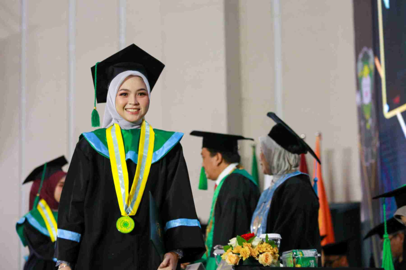 Wisuda-Mei-2025-Sesi-1_UMJ_6111