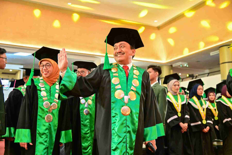 Wisuda-Mei-2025-Sesi-1_YAN_4038