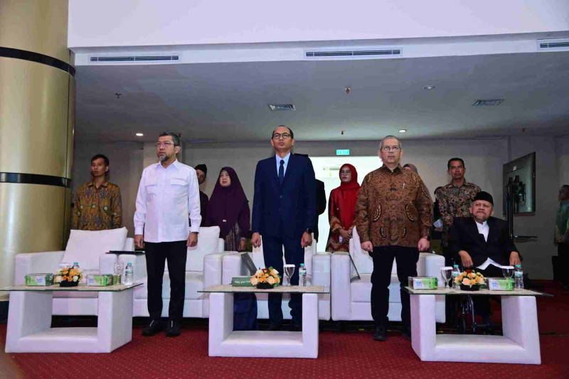 Wisuda-Mei-2025-Sesi-1_YAN_4070