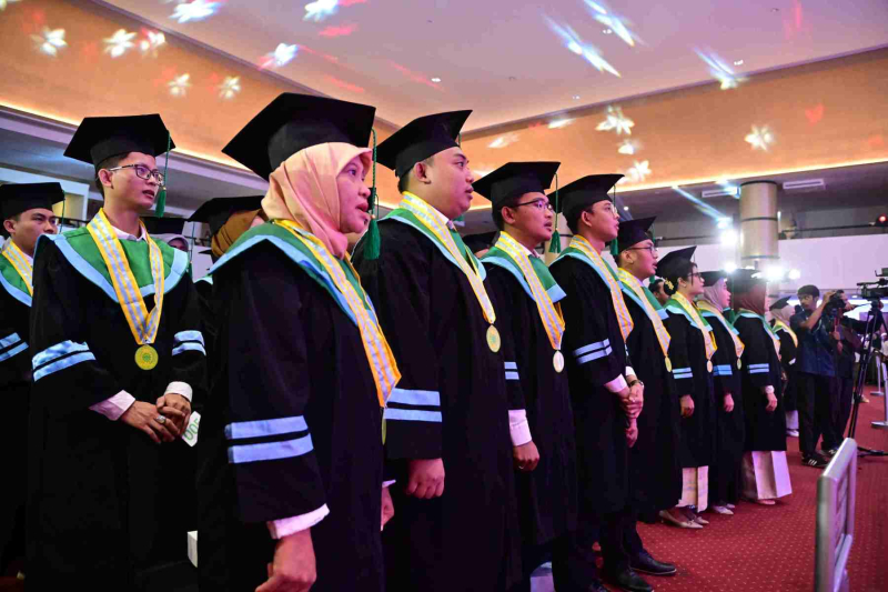 Wisuda-Mei-2025-Sesi-1_YAN_4075