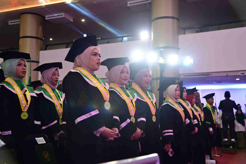 Wisuda-Mei-2025-Sesi-1_YAN_4080