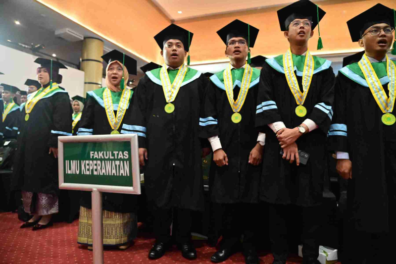 Wisuda-Mei-2025-Sesi-1_YAN_4098