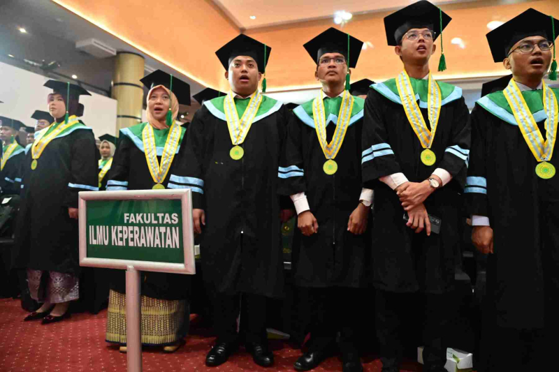 Wisuda-Mei-2025-Sesi-1_YAN_4099