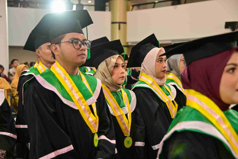 Wisuda-Mei-2025-Sesi-1_YAN_4106