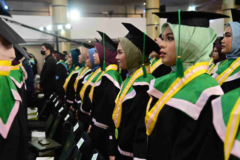 Wisuda-Mei-2025-Sesi-1_YAN_4110