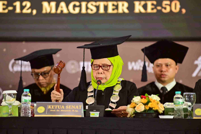 Wisuda-Mei-2025-Sesi-1_YAN_4150