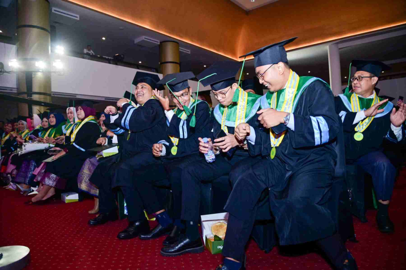 Wisuda-Mei-2025-Sesi-1_YAN_4308