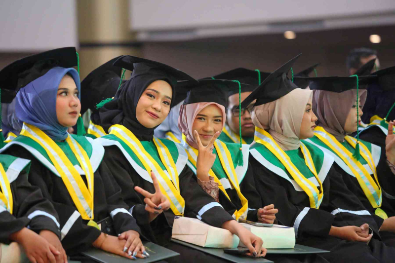 Wisuda-Oktober-2024-Sesi-1_UMJ_7519