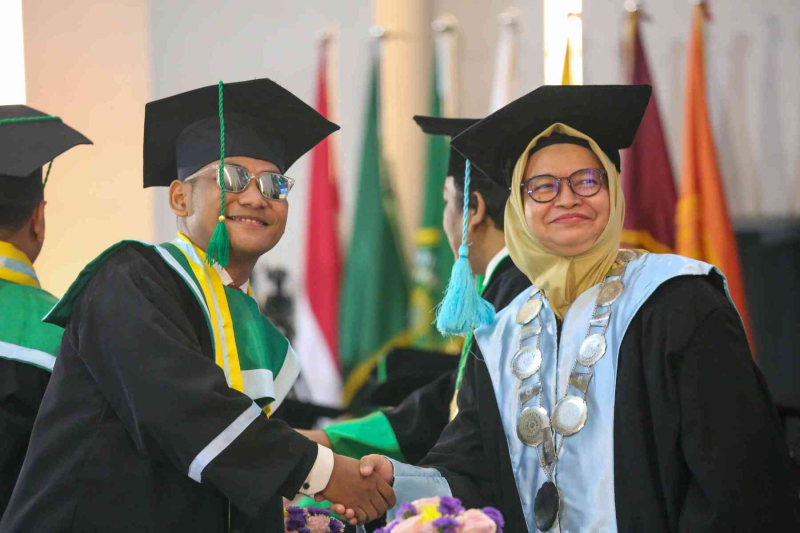 Wisuda-Oktober-2024-Sesi-1_UMJ_7658