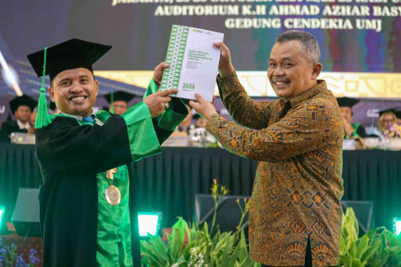 Wisuda-Oktober-2024-Sesi-1_UMJ_7731